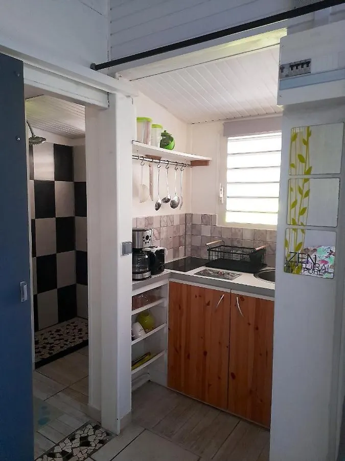 Studio Charmant Avec Vue Sur La Mer A Fort De France 30 M² 0*, Fort-de-France